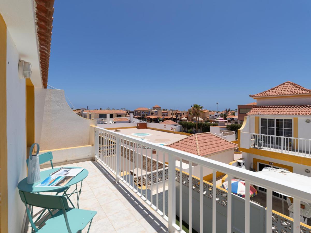 Apartamento En El Castillo Con Piscina كاليتا ذي فوستي المظهر الخارجي الصورة